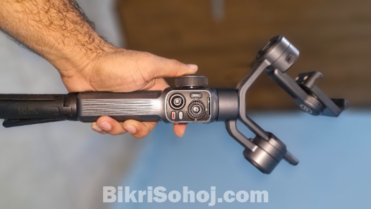 ইমার্জেন্সি টাকার প্রয়োজনে Smooth 5 Gimbal বিক্রি (বক্সসহ)